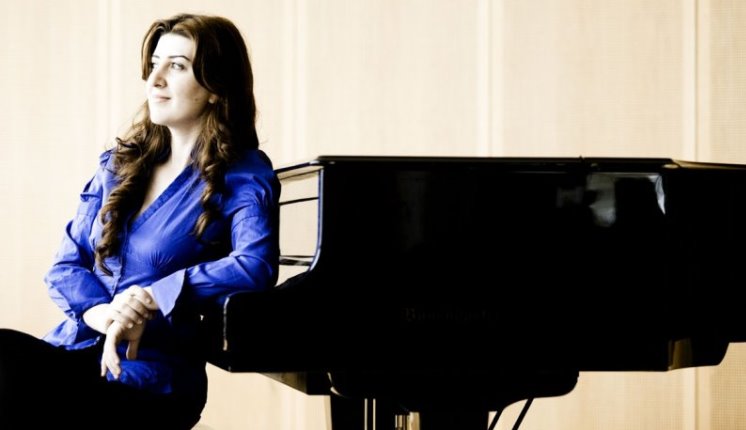 NAREH ARGHAMANYAN piano