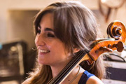 Ana Cláudia Serrão. A violoncelista da Metropolitana em entrevista.